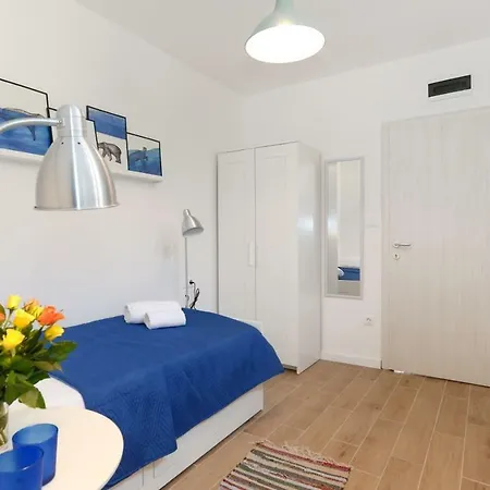 And Stone House 公寓 *