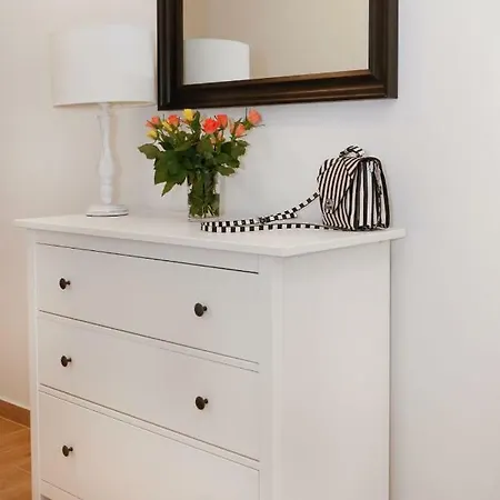 公寓 And Stone House