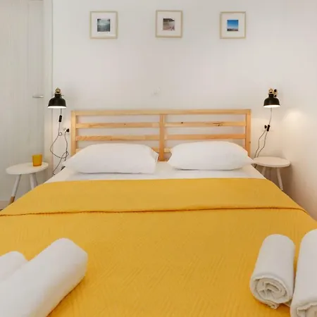 And Stone House 公寓